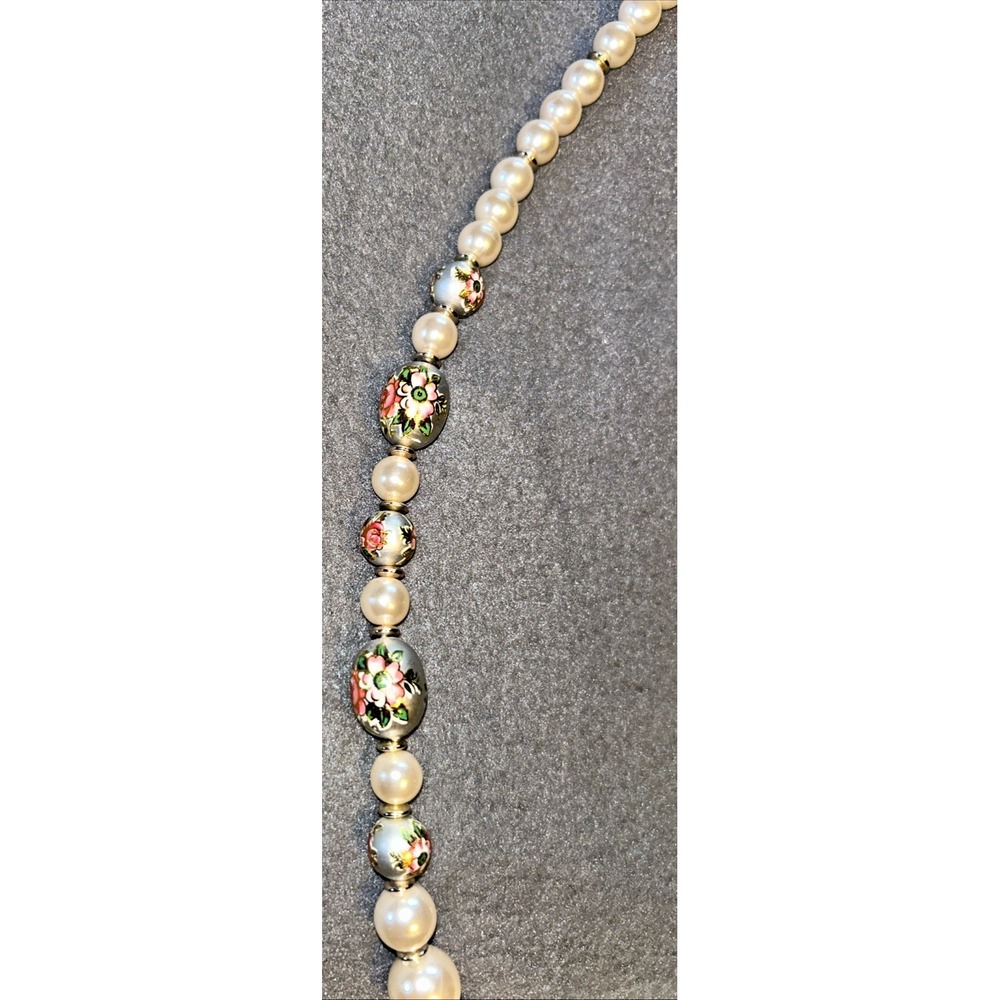 VTG Painted Floral Glass Beaded Necklace, Faux Pearls, graduated 28" - Picture 3 of 6